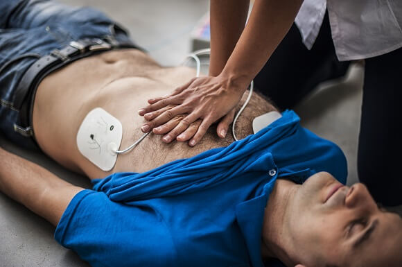 Khi nào cần tiến hành hồi sức tim phổi (CPR)